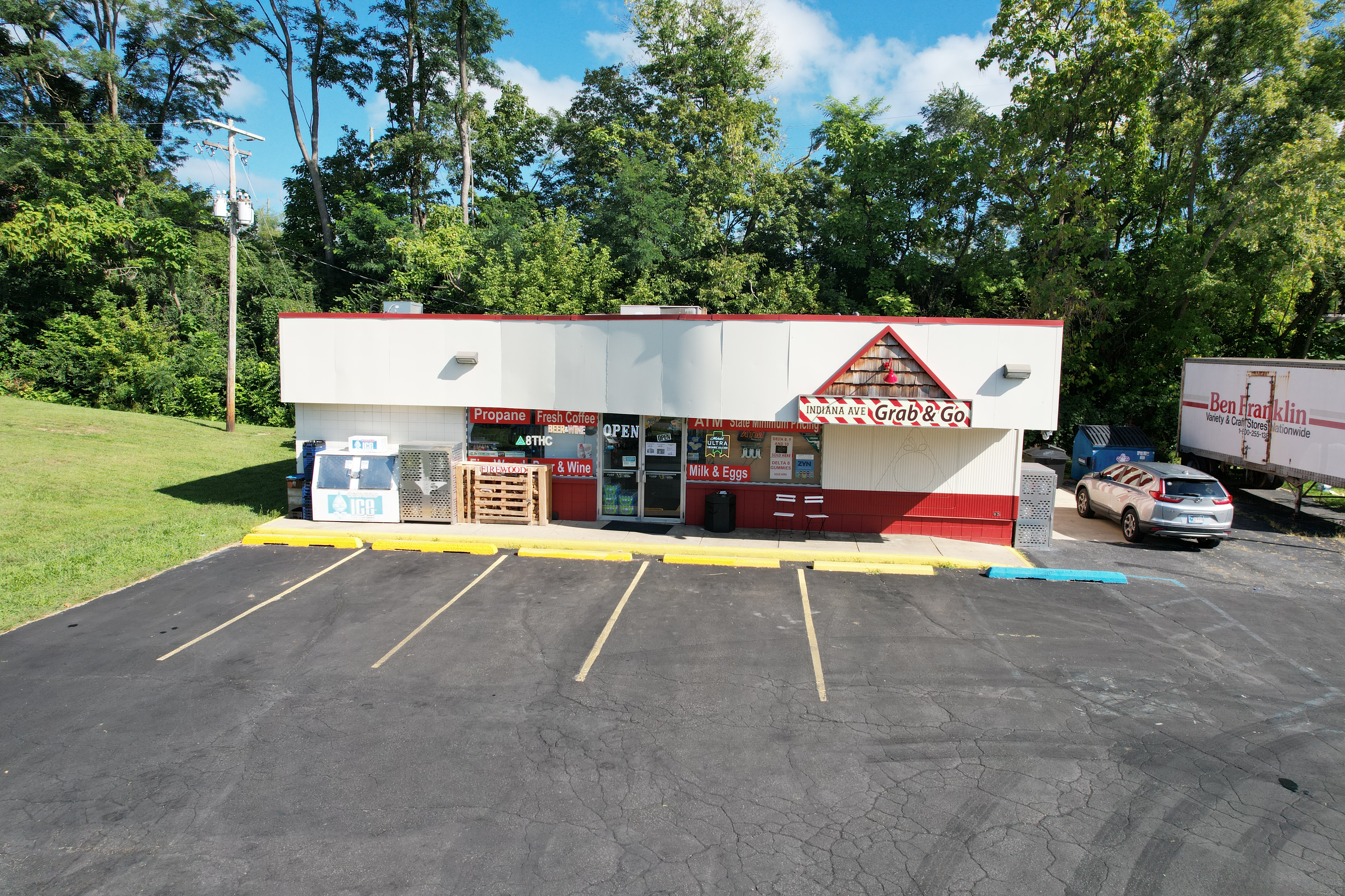 The 123 S. Kingston Drive building.